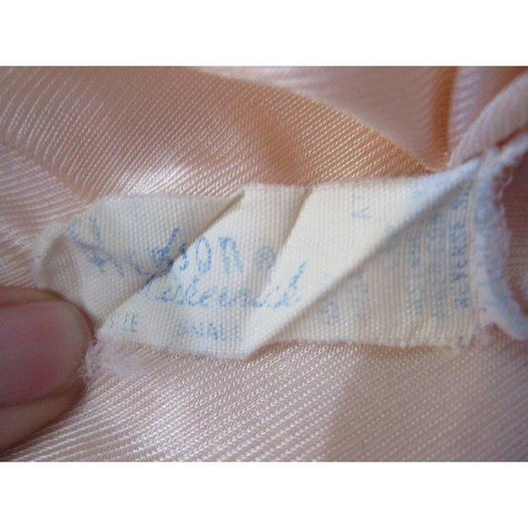 Vintage Henson Kickernick Blush Bed Jacket Tan Lace Sz. Small EUC USA Made - Picture 9 of 11